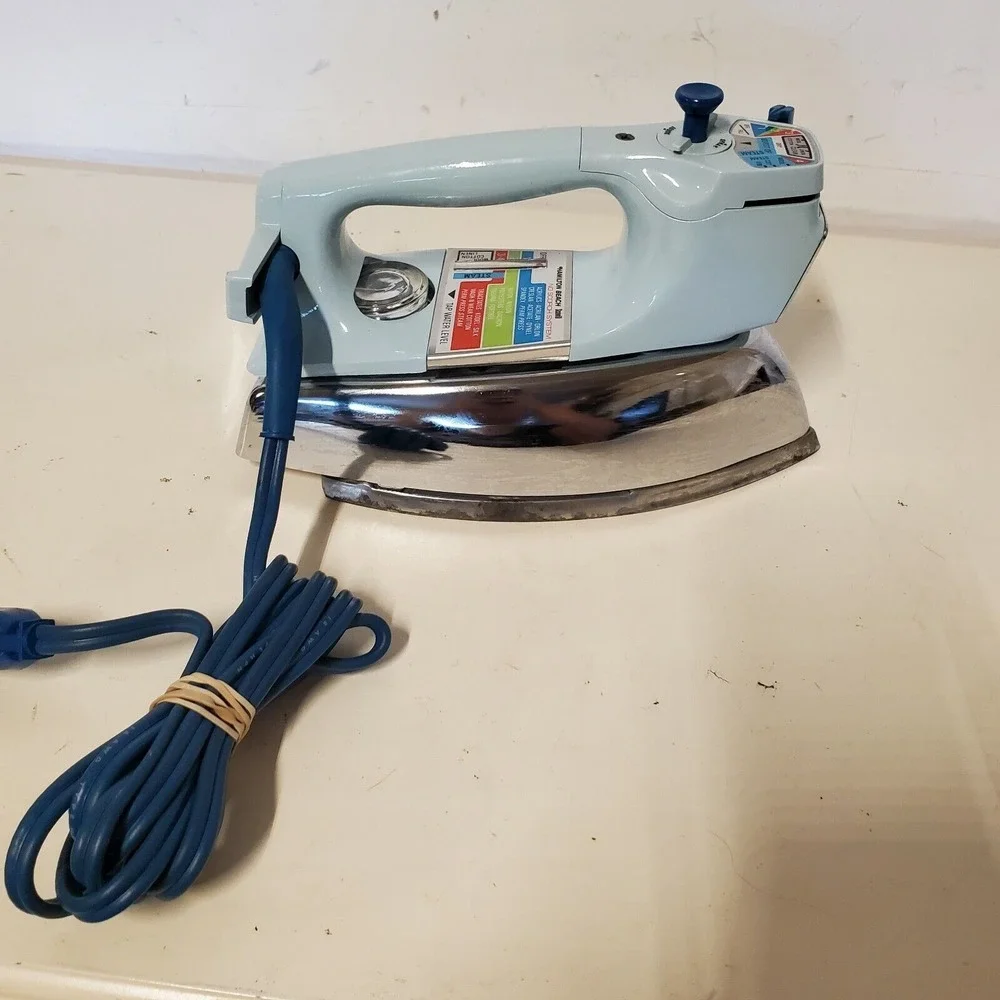 Vintage 1976 Blue Cord Hamilton Beach Scovill‎ No Scorch Clothes Iron Model 888